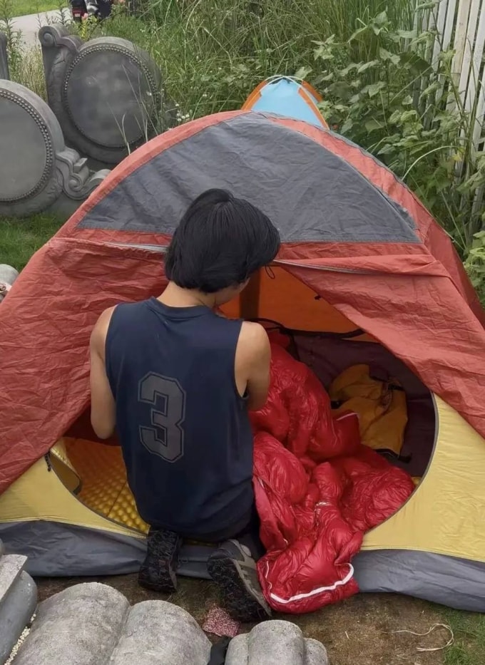 Túp lều của Zhao. Ảnh: QQ