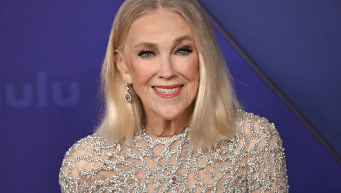 Catherine O’Hara tham dự lễ trao giải Emmy tại Los Angeles, ngày 15/9/2024. Ảnh: Maxppp