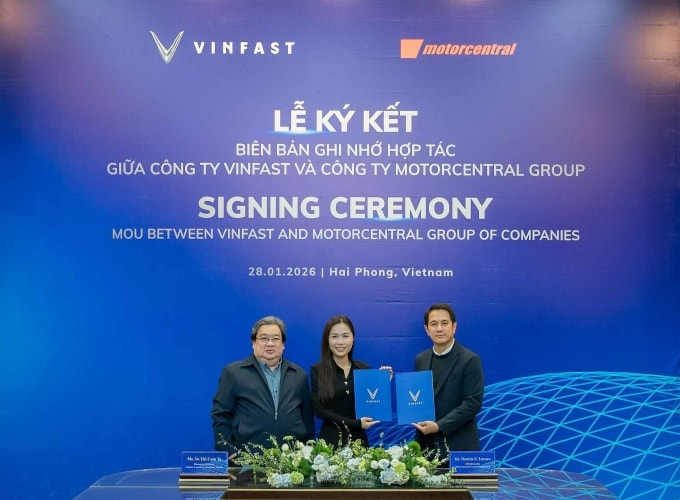 Lễ ký hợp tác giữa VinFast và Công ty Motocentral Group. Ảnh: VinFast