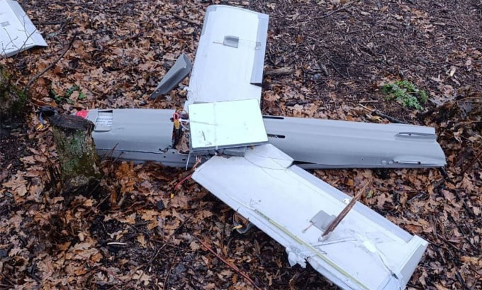 Xác UAV Molniya với thiết bị đầu cuối Starlink trong ảnh công bố ngày 29/1. Ảnh: United24