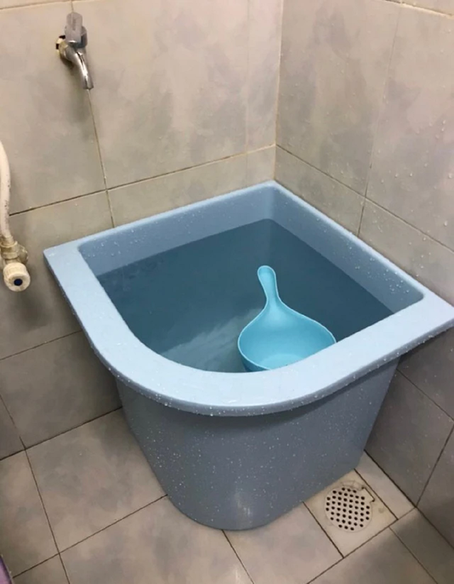 Người đàn ông 34 tuổi tử vong vì thói quen tắm "chẳng giống ai" vào ban đêm - Ảnh 1.