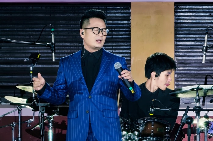 Bằng Kiều, Mỹ Linh khuấy động Đà Lạt trong đêm bế mạc Lễ hội hoa mai anh đào - Ảnh 4.