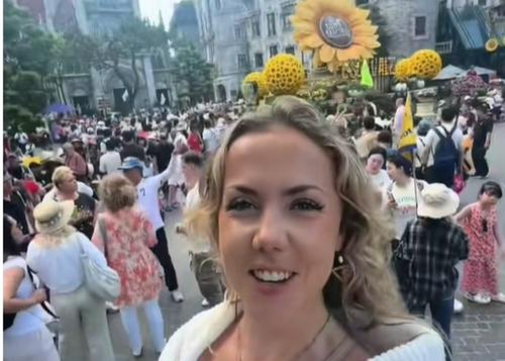 Khách Tây khoe 11 triệu đồng ở Đà Nẵng vẫn sống khỏe, bữa ăn 35.000 đồng - 1