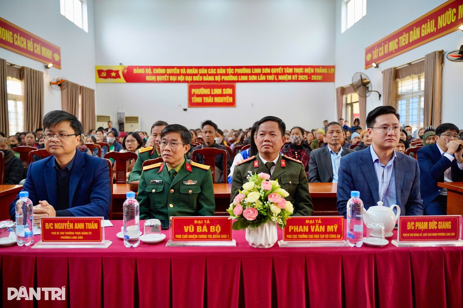 Báo Dân trí trao quà Tết Nhân ái tới 100 hộ khó khăn ở Thái Nguyên - 1