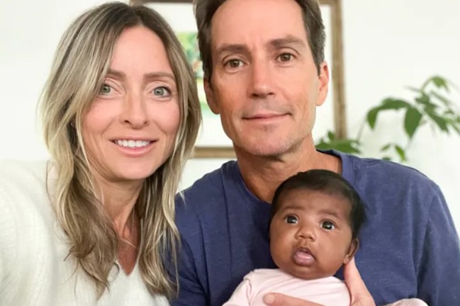 Tiffany Score và Steven Mills cùng con gái Shea. Ảnh: Steven Mills