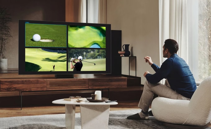 Ở khoảng cách nhìn thông thường, người dùng khó phân biệt TV 4K và 8K với kích thước dưới 100 inch. Ảnh: BingLee