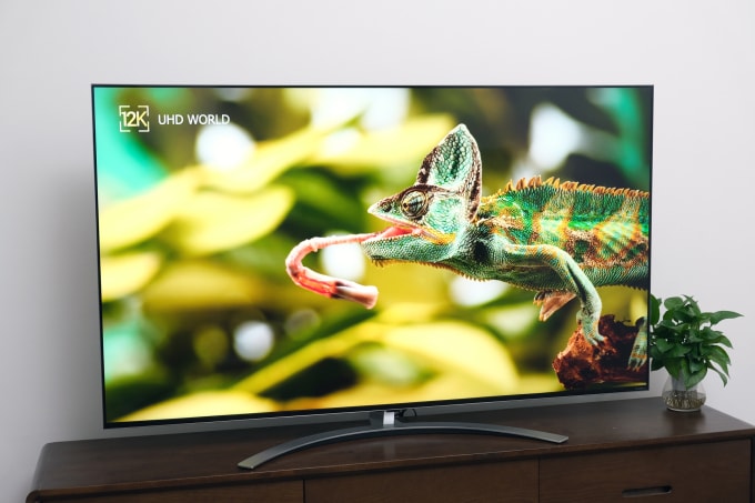 LG QNED99SQB dùng công nghệ MiniLED độ phân giải 8K ra mắt năm 2023 với giá hơn 100 triệu đồng.