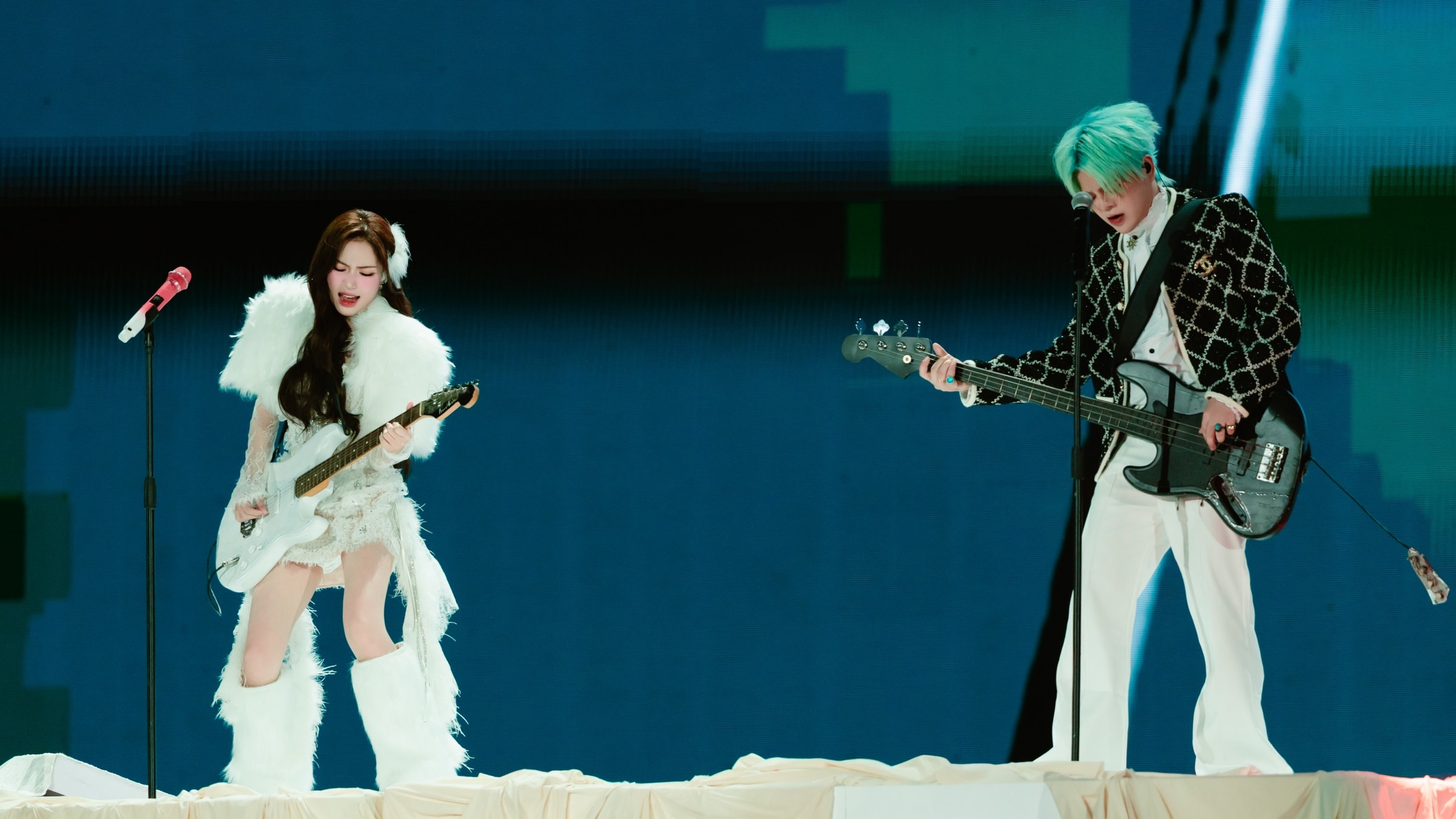 Hòa Minzy, Rhyder song ca 