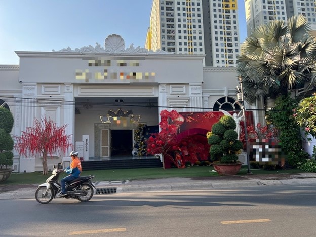 Nguyên nhân khiến nữ công nhân tử vong trong lúc đang hát tại tiệc tất niên công ty - Ảnh 1.