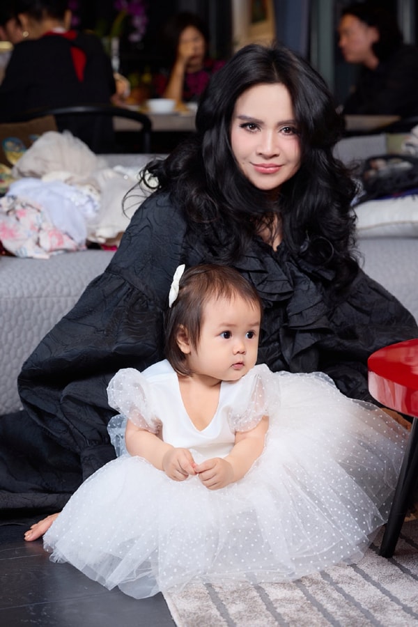 Nữ NSND, diva nhạc Việt sẽ vào phim Tết của Trấn Thành là ai?- Ảnh 7. Nữ NSND, diva nhạc Việt sẽ vào phim Tết của Trấn Thành là ai?- Ảnh 7.