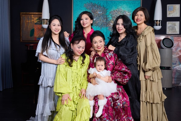 Nữ NSND, diva nhạc Việt sẽ vào phim Tết của Trấn Thành là ai?- Ảnh 8. Nữ NSND, diva nhạc Việt sẽ vào phim Tết của Trấn Thành là ai?- Ảnh 8.