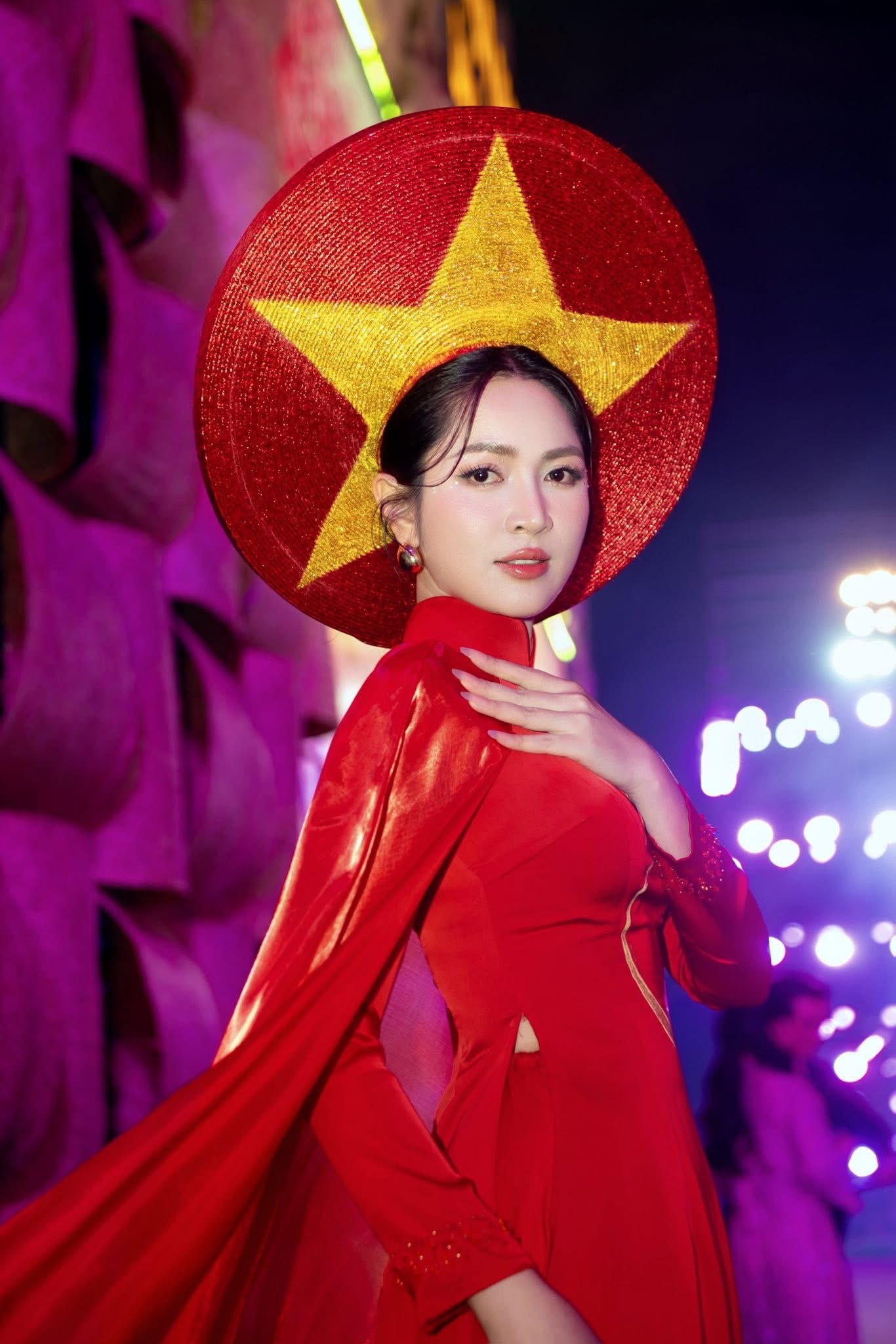 Ca sĩ Duyên Quỳnh.