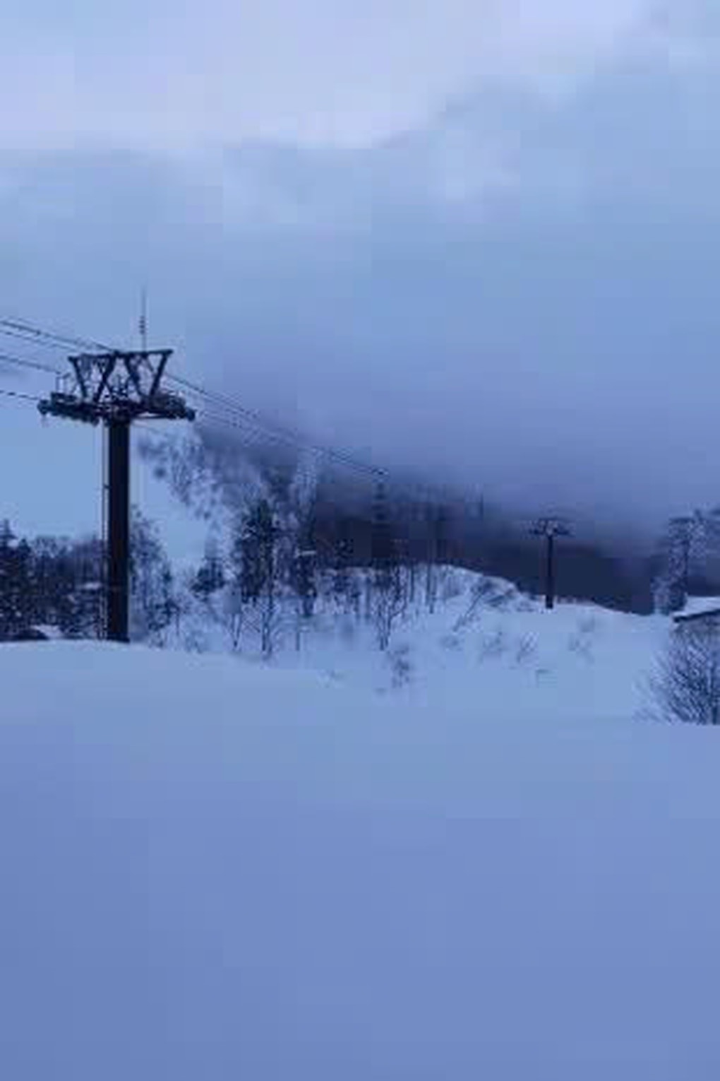 Ba lô vướng vào cáp treo, nữ du khách Australia bị kéo lê đến tử vong - 2