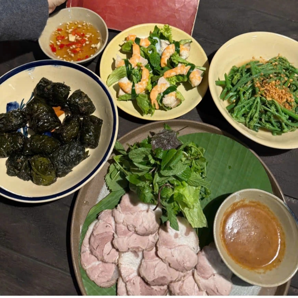 Cô gái Trung Quốc thắc mắc vì sao vóc dáng phụ nữ Việt Nam đều mảnh mai - 2