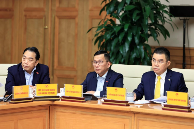 Ông Hồ Nam Tiến, Chủ tịch Hội đồng quản trị LPBank (ngoài cùng bên phải) tại sự kiện. Ảnh: LPBank