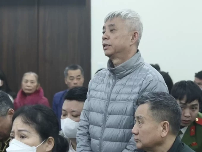 Ông Phạm Văn Cách, Chủ tịch công ty CP dược Sơn Lâm, bị gọi xét hỏi nhiều nhất, do bị xác định đưa hối lộ gần 20 bị cáo. Ảnh: Danh Lam