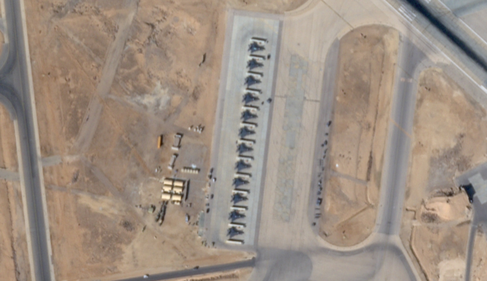 Máy bay tấn công của Mỹ tại một căn cứ không quân ở Jordan ngày 25/1/2026. (Ảnh: Planet Labs/NYT)