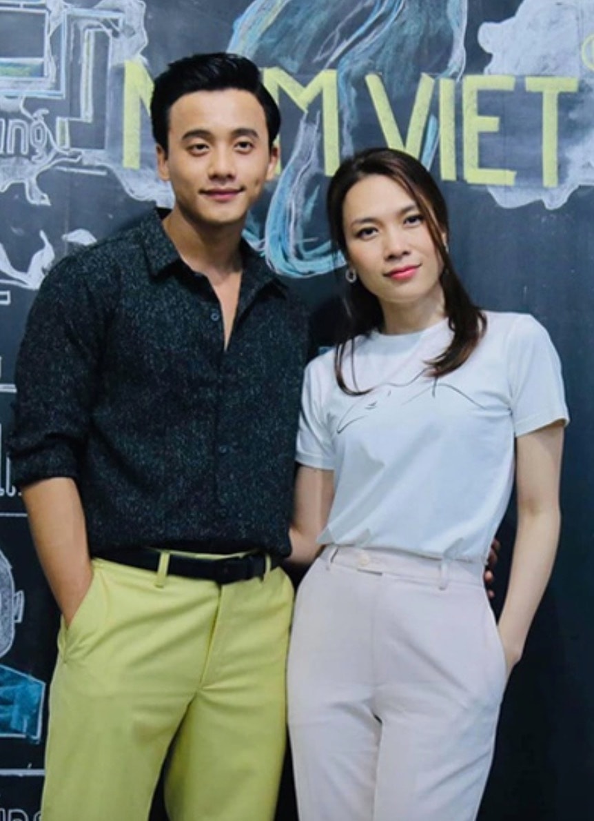 Nhiều năm qua, Mỹ Tâm và Mai Tài Phến thường xuyên được bắt gặp đi cùng nhau, diện trang phục đồng điệu, có các cử chỉ thân thiết.