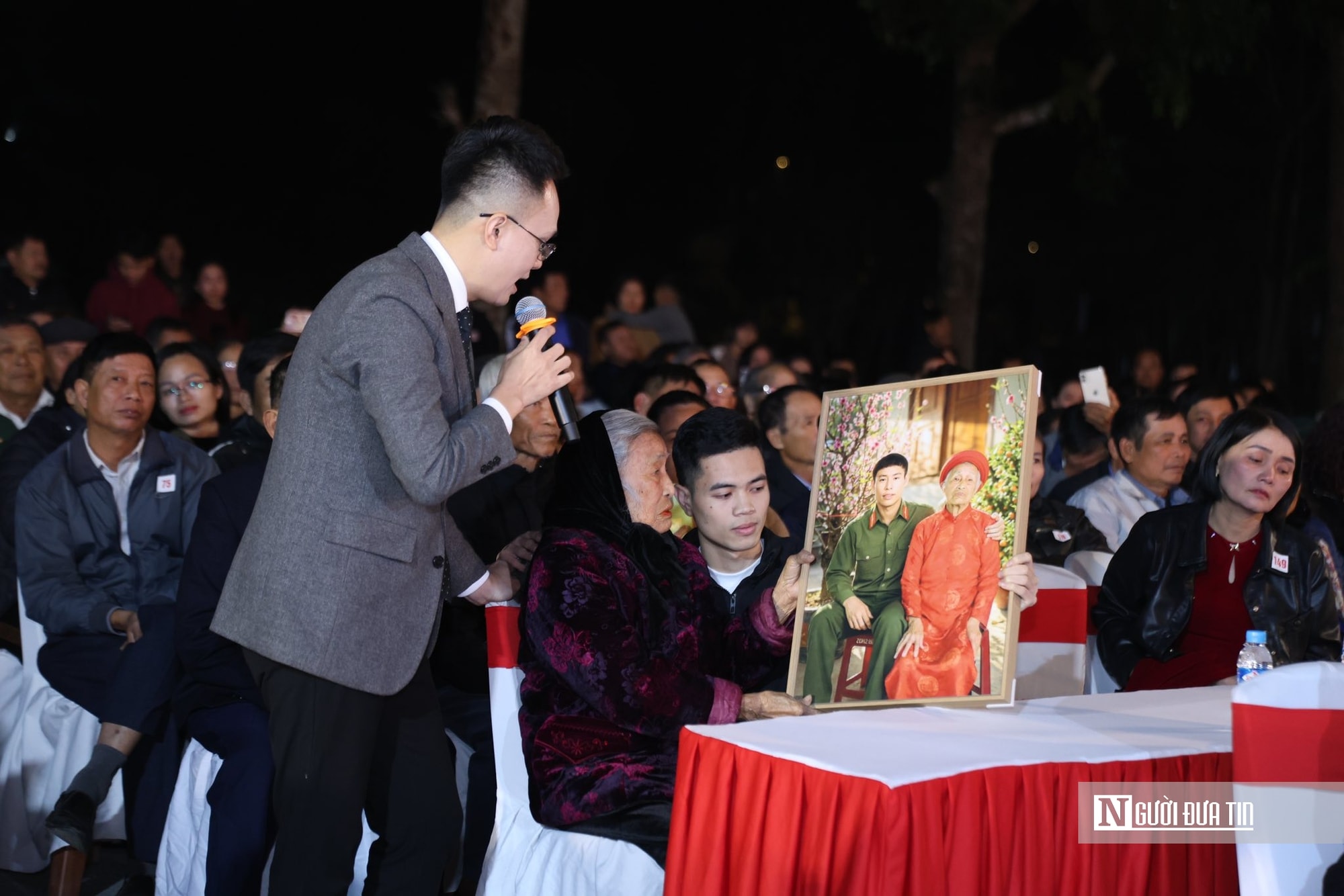 Người vợ liệt sĩ òa khóc khi thấy lại chồng thời trẻ: “Tôi mãn nguyện rồi” - Ảnh 3.