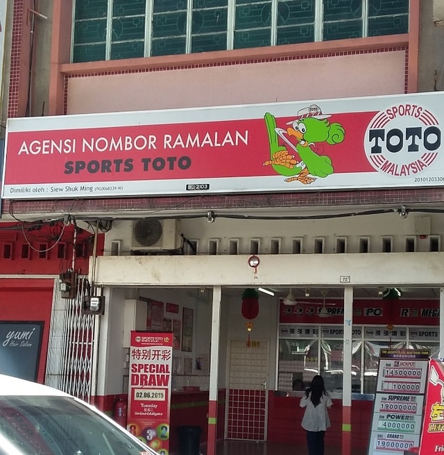 Mua xổ số cho vui, cụ bà 72 tuổi trúng độc đắc 266 tỷ đồng - Ảnh 1.