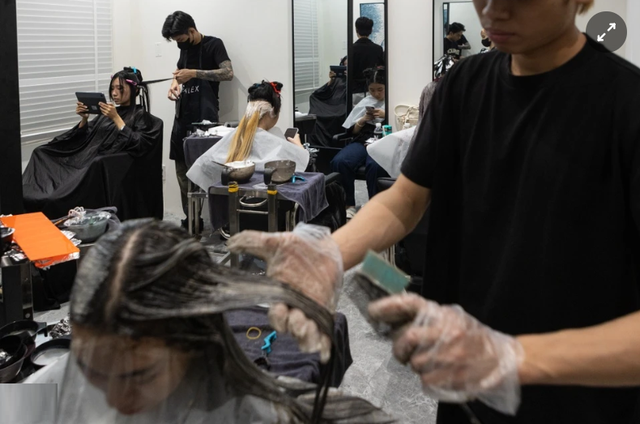 Một dịch vụ quen thuộc của người Việt bỗng khiến"gây thương nhớ" cho du khách Trung Quốc - Ảnh 2.