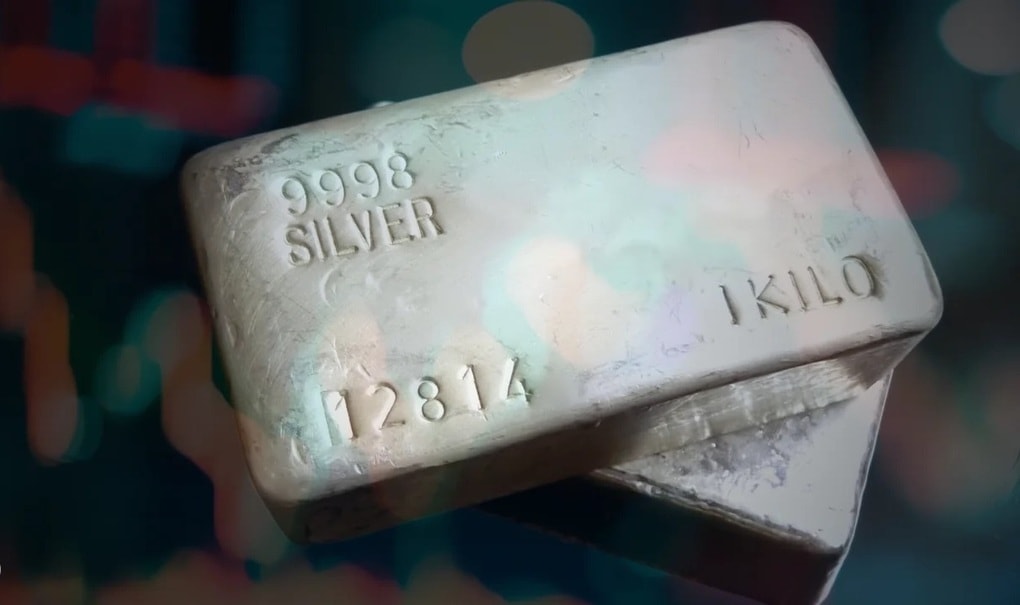 Lãi 3 tỷ USD từ vàng, đại gia bí ẩn Trung Quốc tất tay đánh sập giá bạc - 1