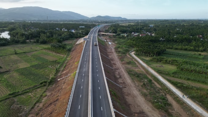 Cao tốc Quảng Ngãi - Hoài Nhơn tháng 12/2025. Ảnh: Phạm Linh