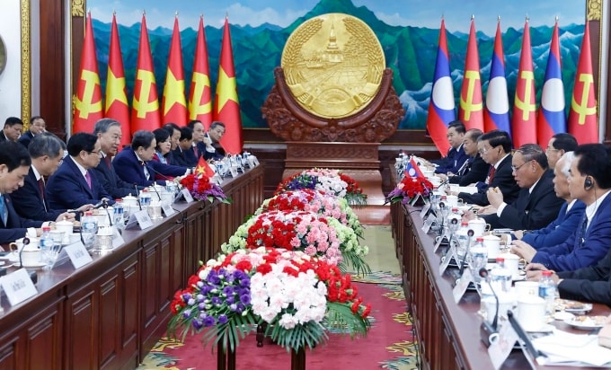 Tổng Bí thư Tô Lâm và Tổng Bí thư, Chủ tịch nước Lào Thongloun Sisoulith hội đàm. Ảnh: TTXVN