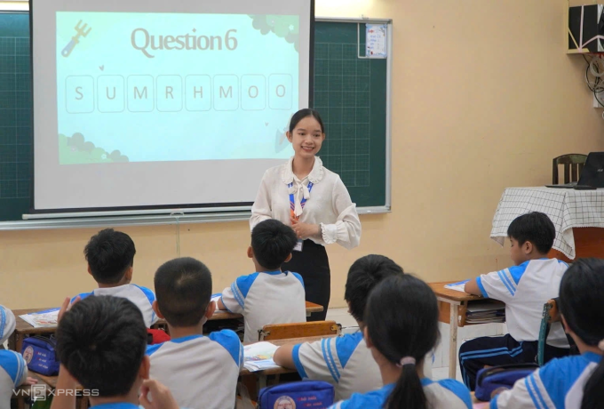 Học sinh trường Tiểu học Phan Văn Trị, TP HCM, trong giờ học Tiếng Anh tự chọn, tháng 10/2025. Ảnh: Lệ Nguyễn