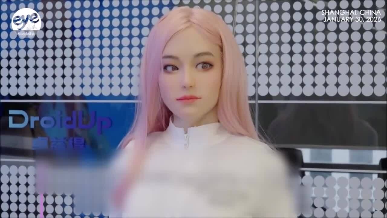 Robot hình người có thân nhiệt và vẻ ngoài giống thật