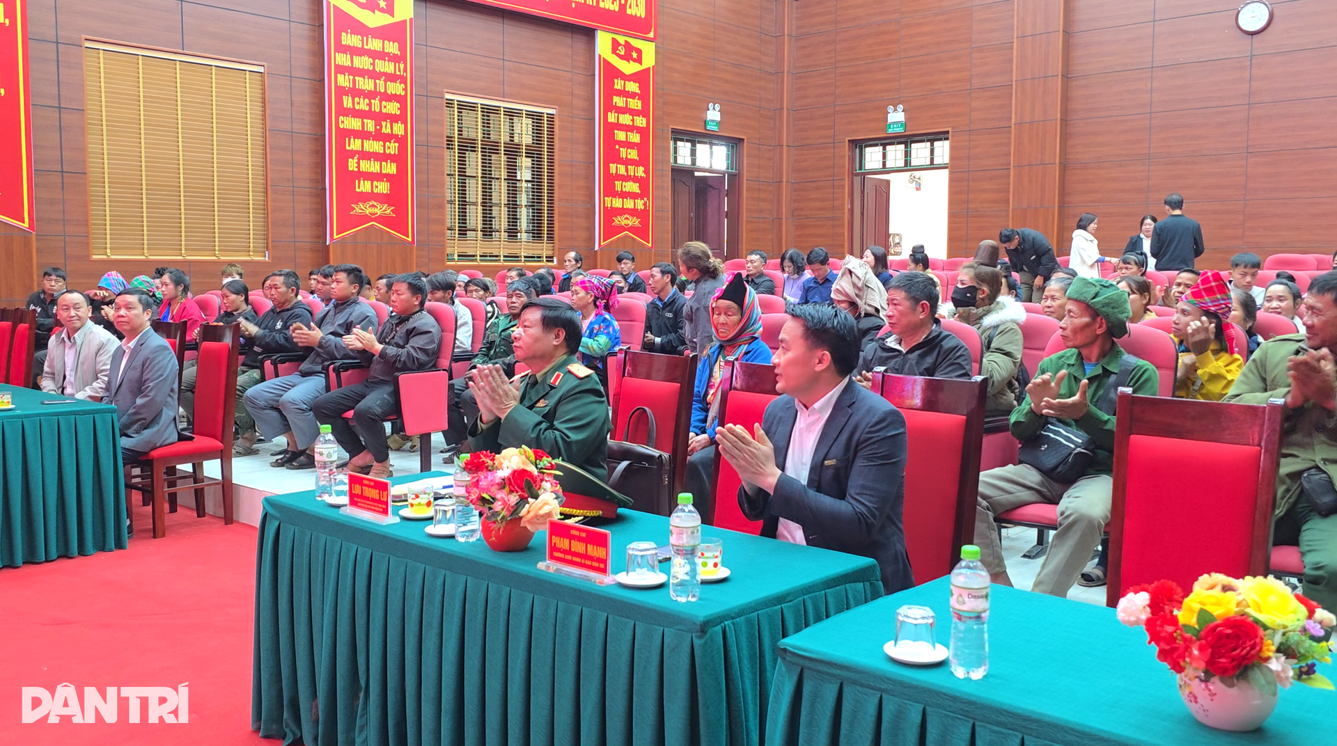 Trong lúc khó khăn như thế này, được quan tâm, sẻ chia là quý lắm! - 4