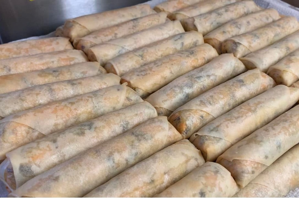 Người phụ nữ Việt mang phở, bún bò qua Thuỵ Sĩ bán nửa triệu đồng 1 bát - 1