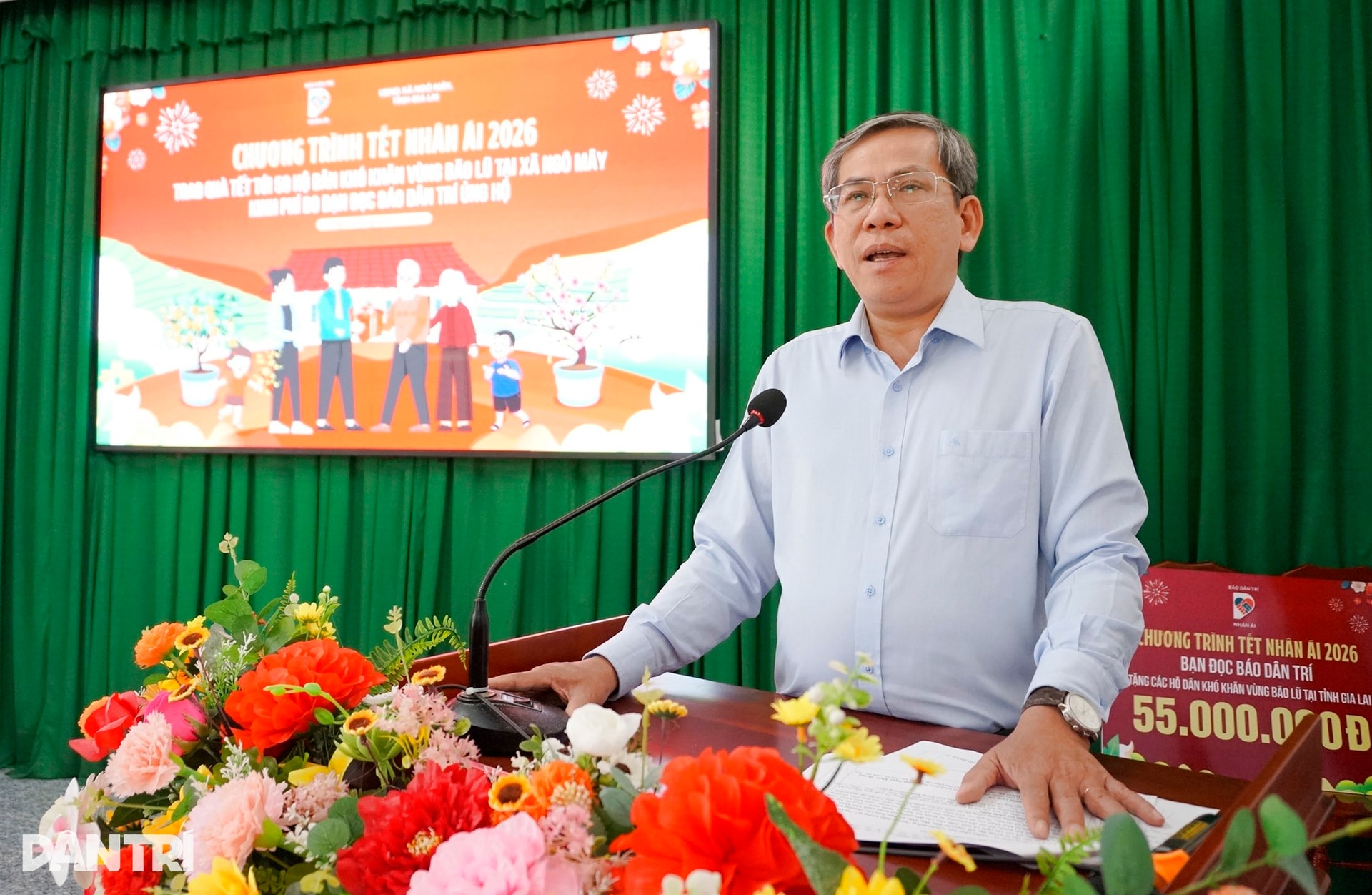 Cụ bà xúc động nhận 1 triệu đồng, Tết này có thêm tiền mua mắm muối cho con - 6