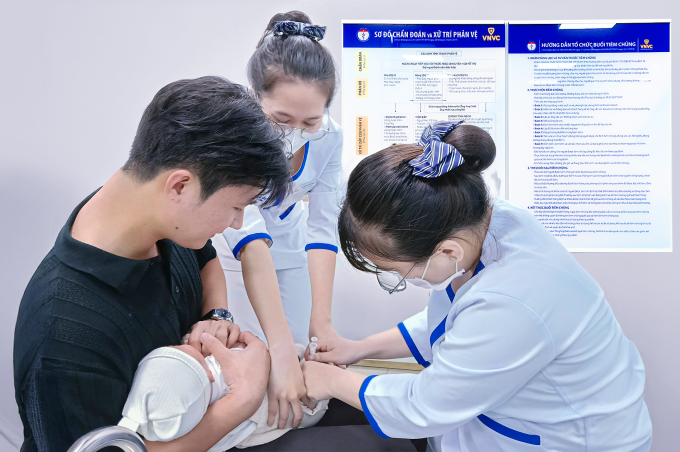 Trẻ tiêm vaccine phòng bệnh tại Hệ thống Tiêm chủng VNVC. Ảnh: Hoàng Dương
