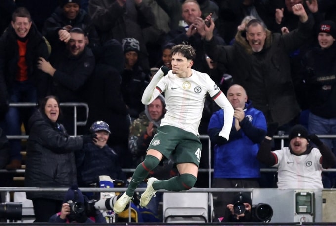 Garnacho mừng bàn thắng trong trận Chelsea gặp Cardiff ở tứ kết Cup Liên đoàn tại thành phố Cardiff, Xứ Wales, tối 16/12/2025. Ảnh: Reuters