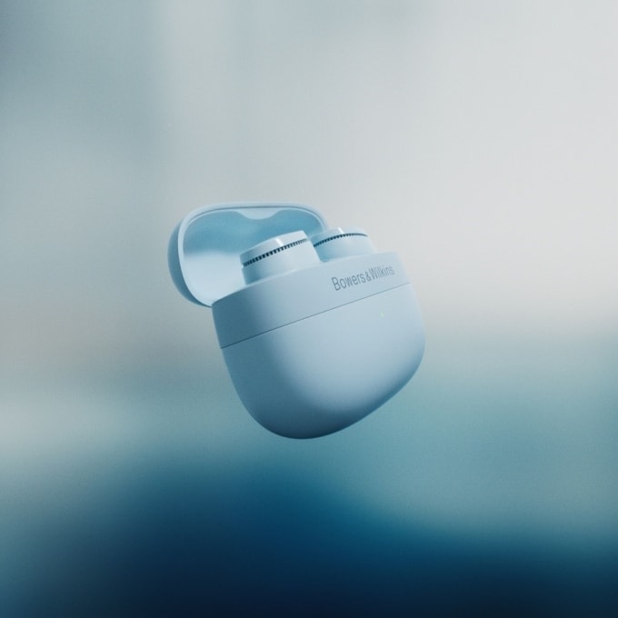 Mẫu tai nghe Bowers & Wilkins Pi6 mang thiết kế từ nước Anh, triết lý Hear True. Ảnh: PGI