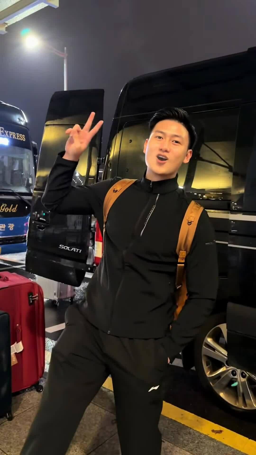 Đời thường trẻ trung của nghệ sĩ xiếc Trịnh Ngọc Hiếu