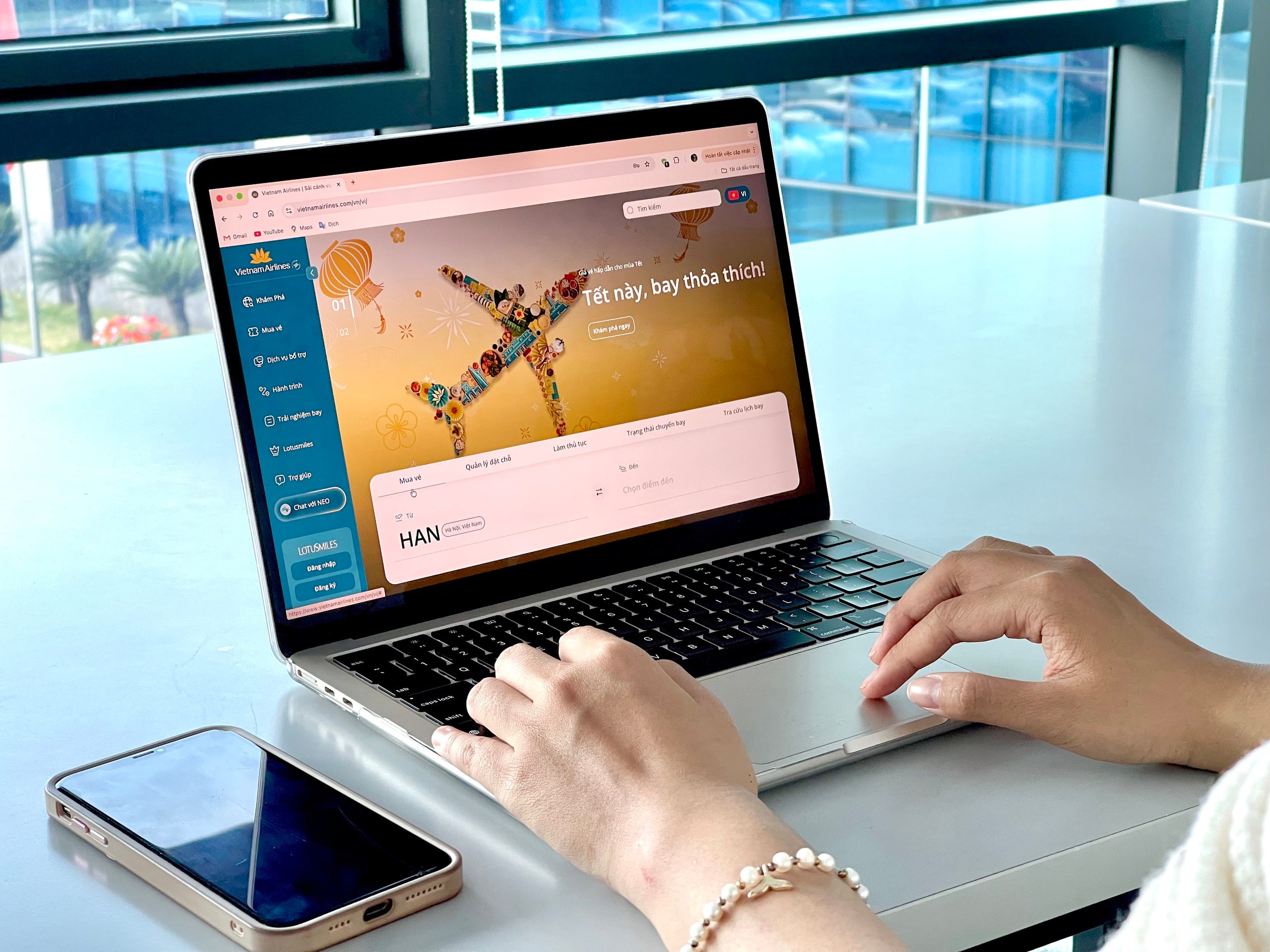 Website thương mại mới của Vietnam Airlines có giúp đặt vé dễ dàng hơn? - Ảnh 1. Website thương mại mới của Vietnam Airlines có giúp đặt vé dễ dàng hơn? - Ảnh 1.