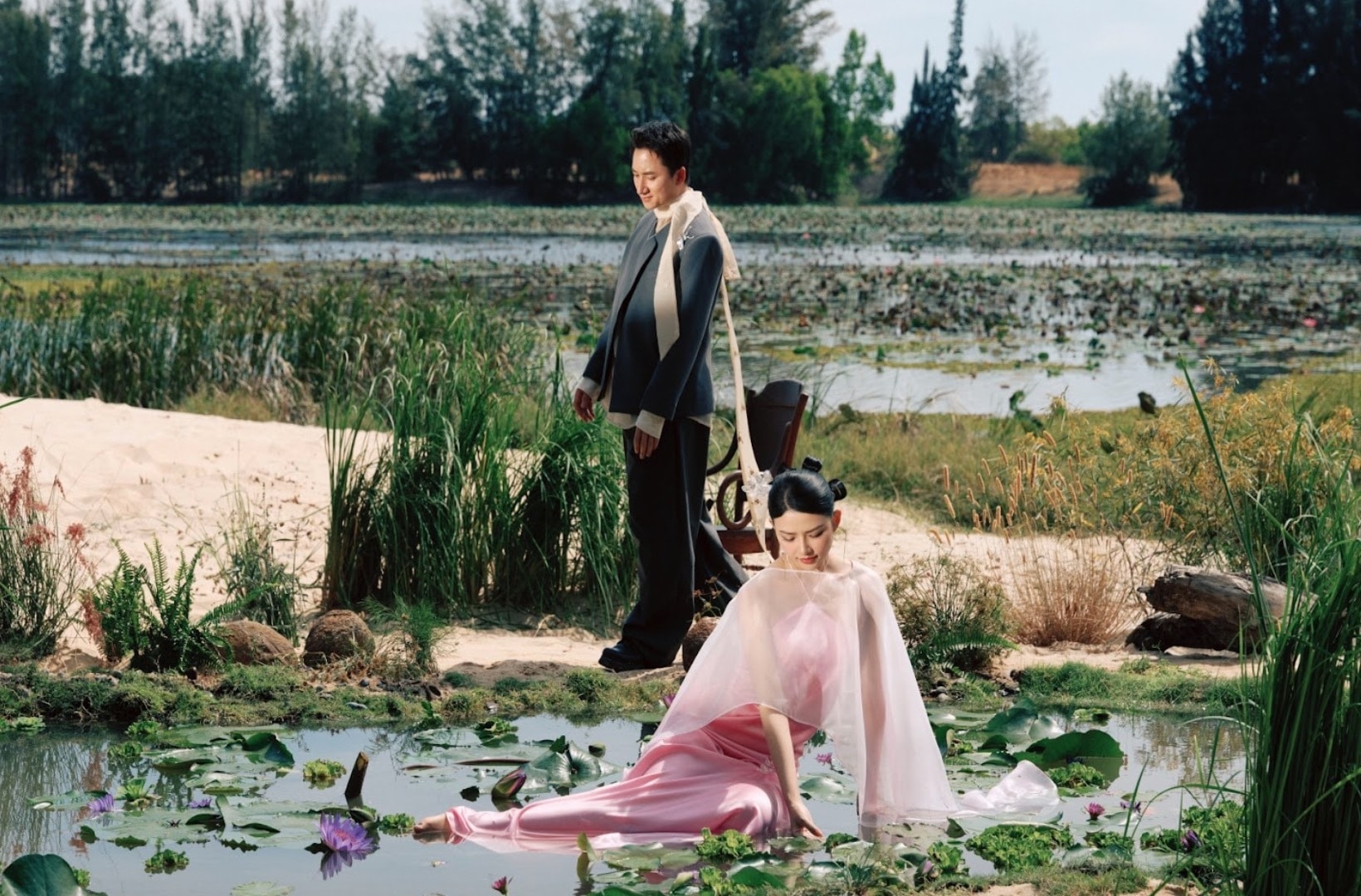 Bà xã Phan Mạnh Quỳnh lần đầu đóng trong MV của chồng.