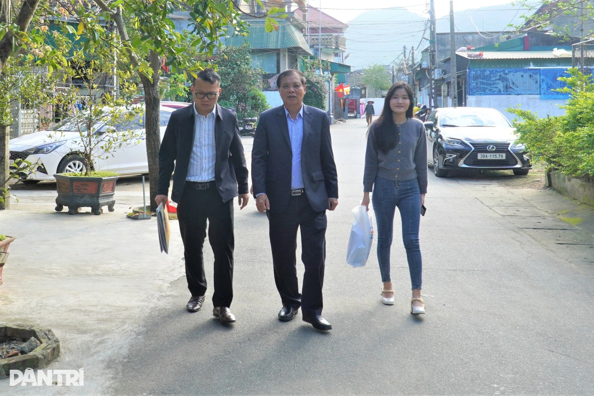 Xuân ấm áp đến với cô gái Thạch Nhọn qua nhịp cầu Dân trí - 1