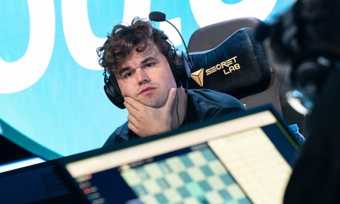 Magnus Carlsen ở chung kết Speed Chess Championship 2024 sau khi thắng Alireza Firouzja tại Paris, Pháp tối 8/9/2024. Ảnh: Chessbase