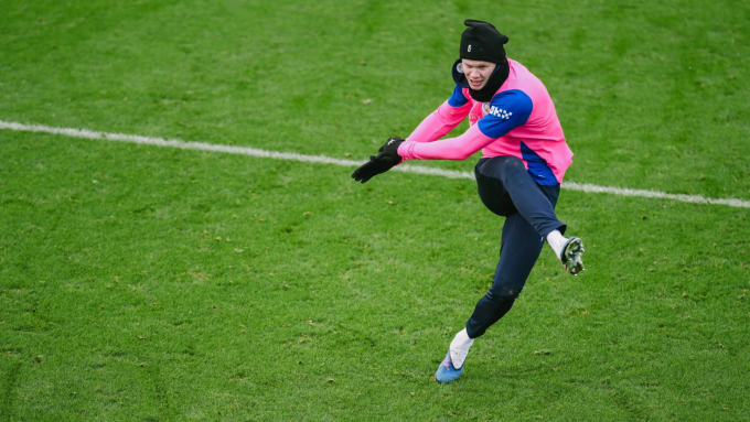 Erling Haaland trong buổi tập của Man City ngày 5/2. Ảnh: Man City