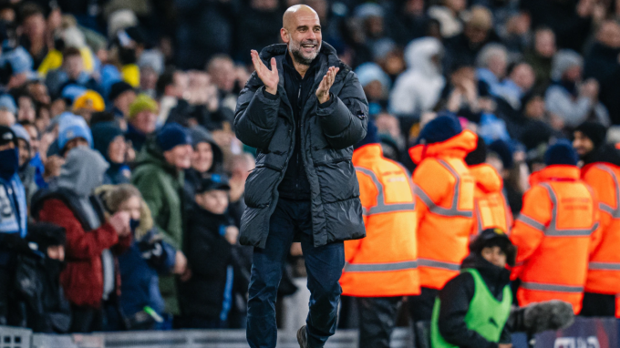 HLV Pep Guardiola vui mừng trong trận Man City thắng Newcastle 3-1 ở lượt về bán kết Cup Liên đoàn trên sân Etihad, thành phố Manchester, Vương quốc Anh tối 4/2/2026. Ảnh: Man City