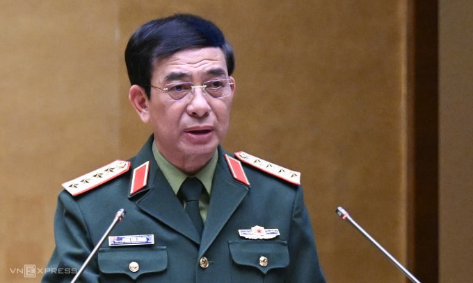 Đại tướng Phan Văn Giang, Bộ trưởng Quốc phòng trình bày tại Hội nghị. Ảnh: Giang Huy