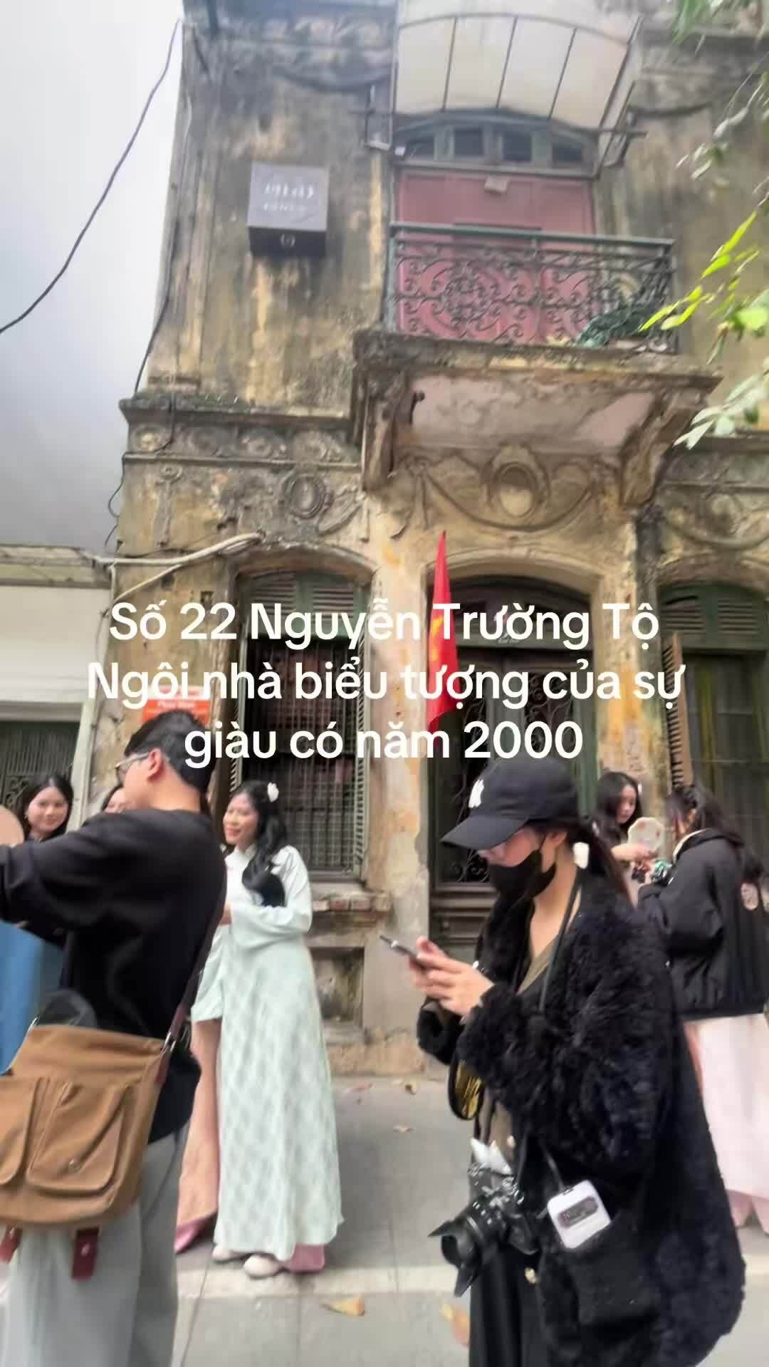 Chủ nhà cổ khổ sở vì nơi ở thành điểm chụp ảnh