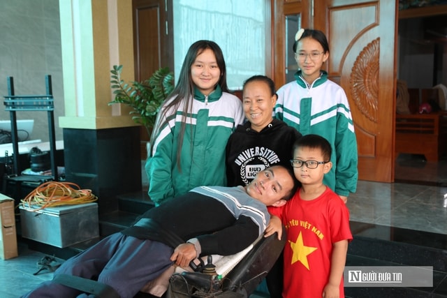 Chuyện tình đặc biệt và nghị lực phi thường của “tỷ phú” khuyết tật- Ảnh 4. Chuyện tình đặc biệt và nghị lực phi thường của “tỷ phú” khuyết tật- Ảnh 4.