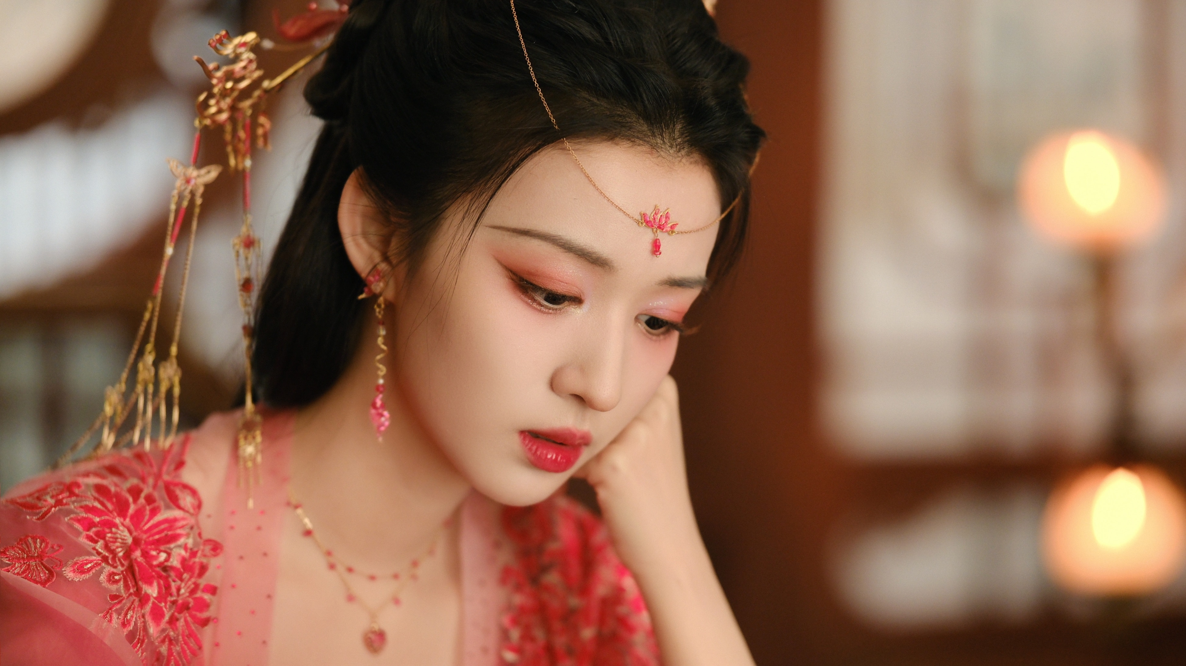 Vuong So Nhien anh 1