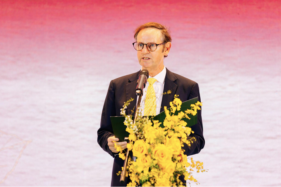 Ông Richard Mark Leech – Phó Tổng Giám đốc Công ty Cổ phần Địa ốc Phú Long - phát biểu.