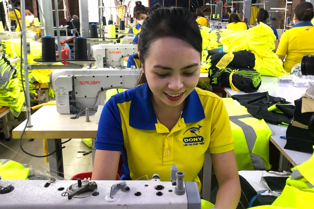 Làm thêm, trực Tết được trả lương thế nào? - 2