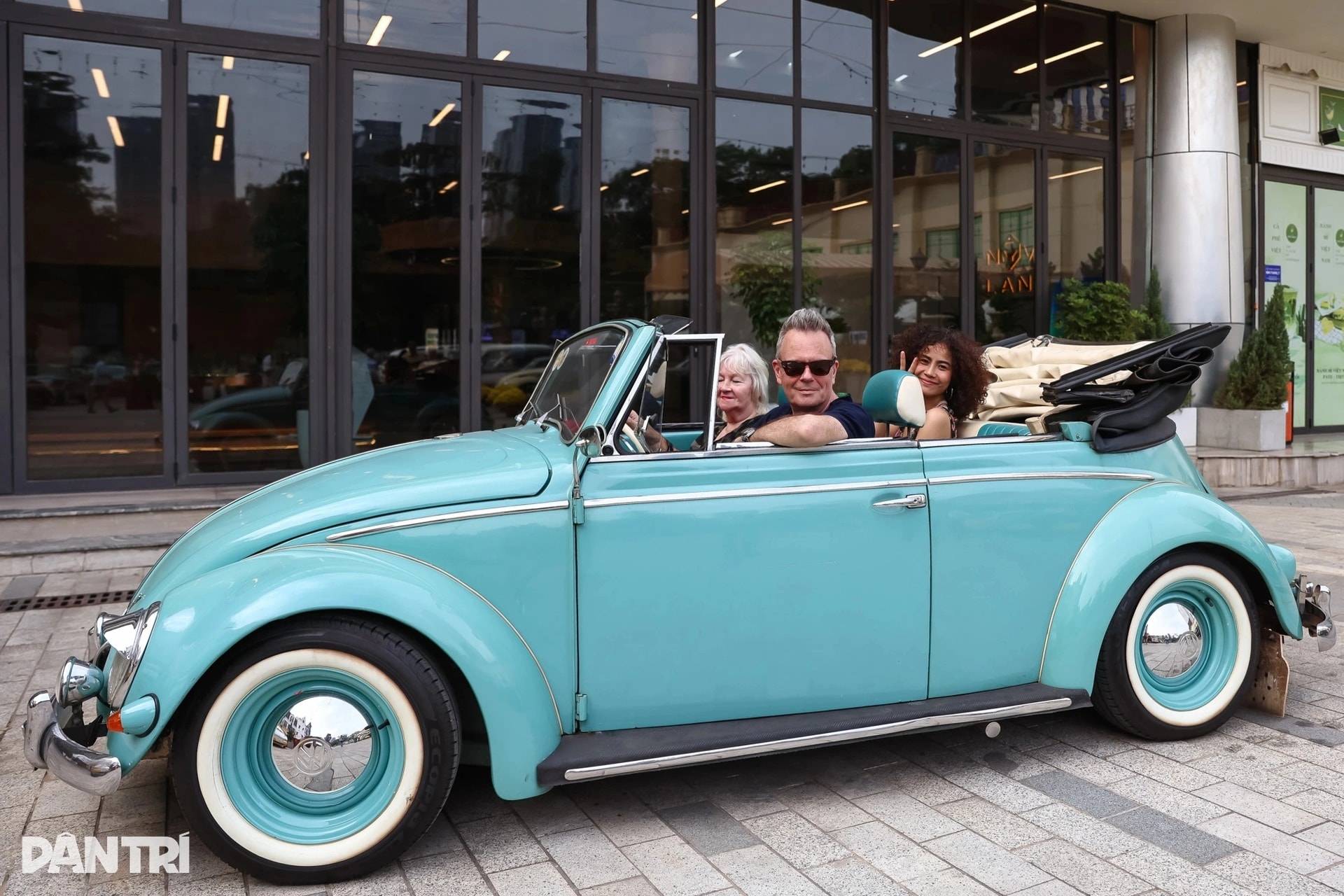 TPHCM rộn ràng không khí Tết với buổi giao lưu xe cổ một thời vang bóng - 10